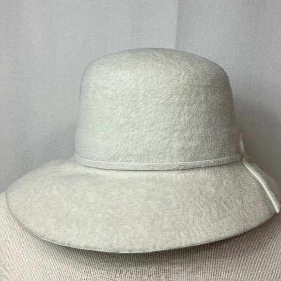 Atelier Spezial Damenhute Vaith Wertheim Cloche Hat Ivory Bow Accent - Picture 5 of 12